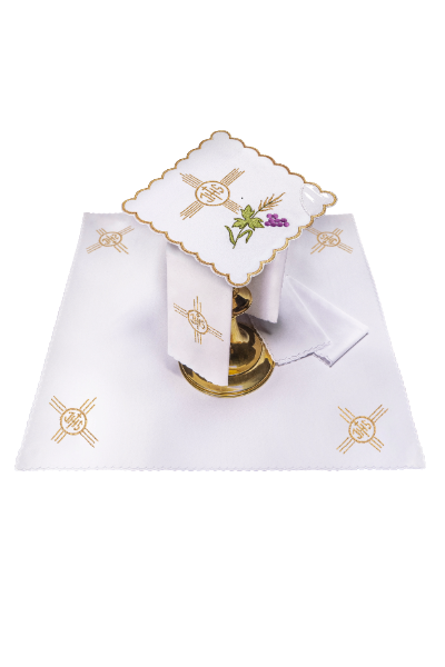 Juego de paños con motivo cruz y uvas.